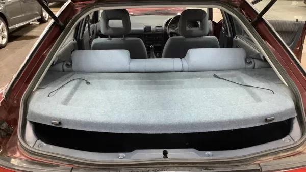 Mazda 323F parcel shelf